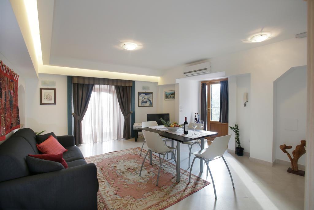 Casa Costa Apartment Taormina Ruang foto